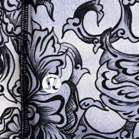 Lululemon Speed Up Tight 28" Size 8 In Hanakotoba Starlight Multi - Picture 4 of 10